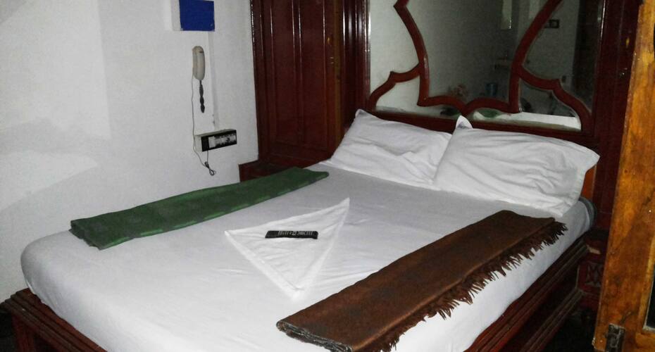 Sri Athithaya Tower & Lodge, Theni 4